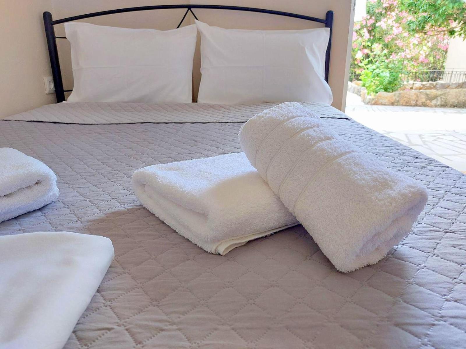 Estia Holiday Apartment & Studio Vathy  Ngoại thất bức ảnh